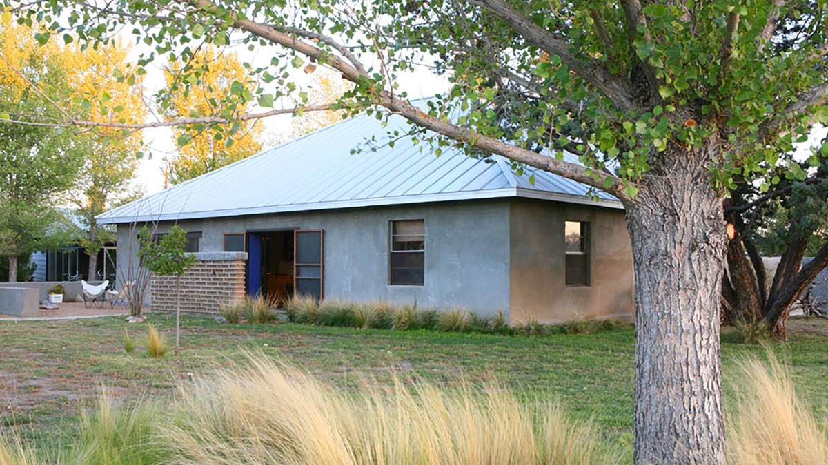 Marfa House | CASA GRANDE/CASITA/PAVILION (Sleeps 4-13 guest)