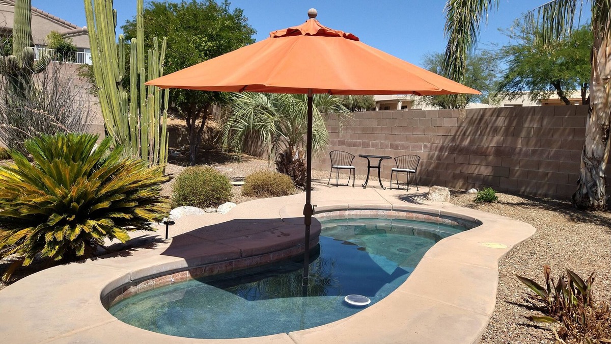 Monterra Knolls House | CASA GRIS-Heated spool-Bring your fur baby!
