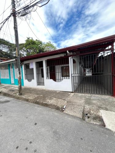 Pajaro Azul House | Casa Guana