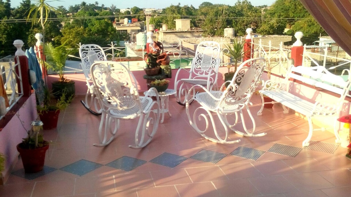 Cienfuegos House | Casa Henry y Lalita