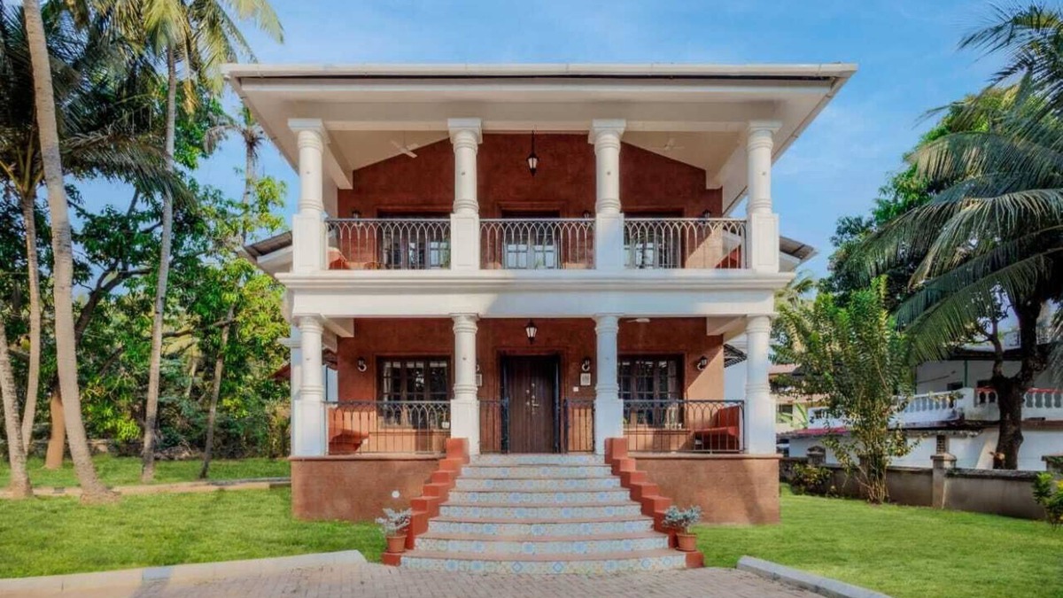Calangute Villa | Casa Hibiscus Villa with Pvt.Garden & 5 Mins drive to Beach