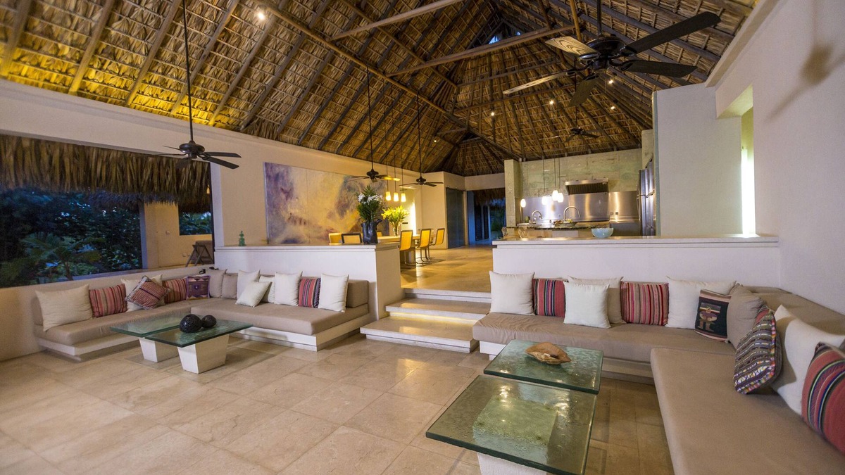 Barra de Colotepec Villa | Casa Hola Ola-Beach Villa-Pickleball-Padle Ball-Tennis-Chef-Lap Pool-STARLINK