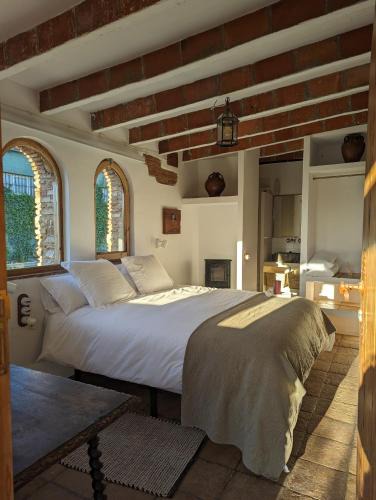 Riudoms Villa | Casa Hostalets - Renovated casa in the middle of the olive trees near the beach