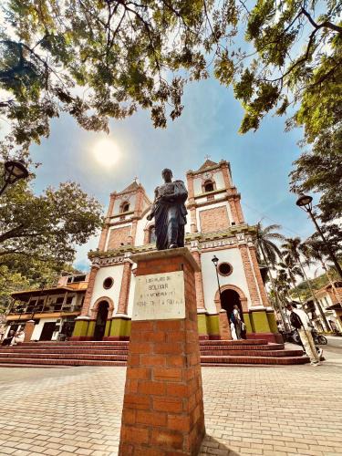 Ciudad Bolivar House | Casa Hotel Don Efra