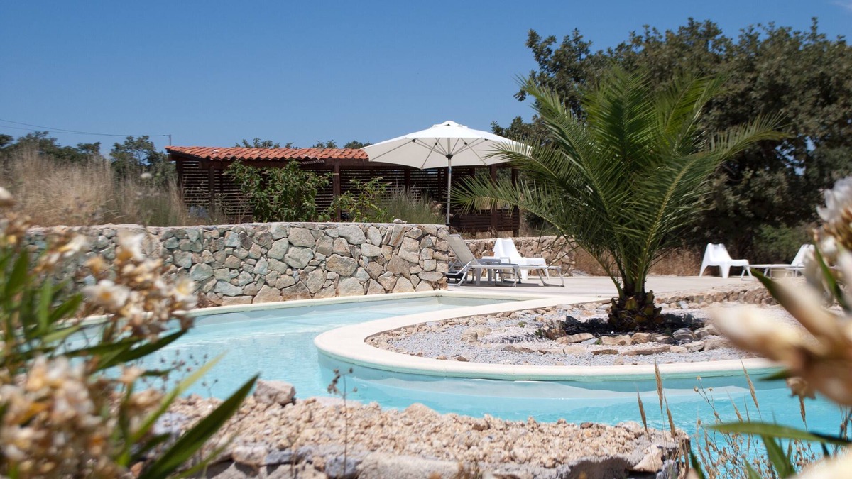 Castelo de Vide Villa | Casa Hridaya Oriental in a rural peaceful setting near Castelo de Vide