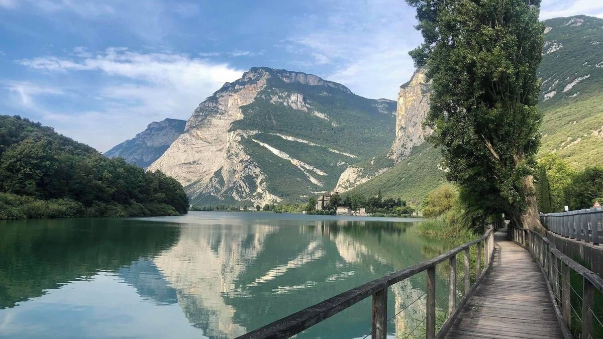 Pergolese House | Casa in Valle dei Laghi con Bici Gratis