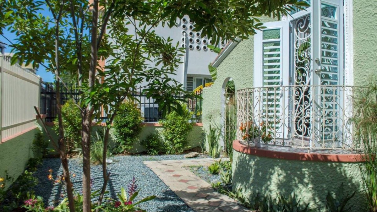 Parque Bed & Breakfast | Casa Isabel Bed & Breakfast