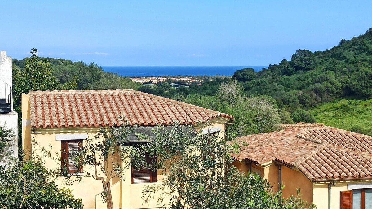 Budoni House | Casa Isabel - Two Bedroom House, Sleeps 4