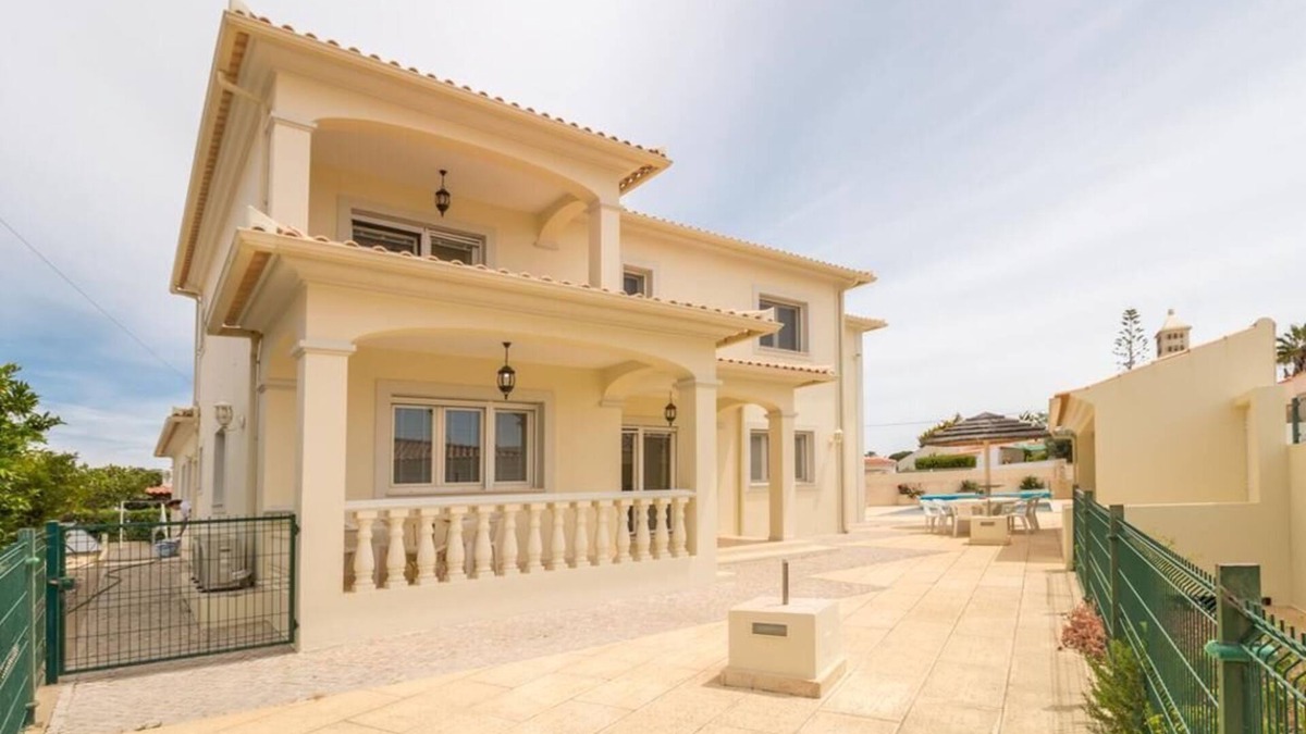 Vale de Parra House | Casa James - 5 bedroom, 6 bath Sleeps 10 - Modern Spacious Villa - Vale de Parra