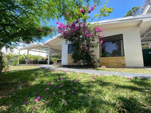 Escobal House | Casa Johanna, Charm and Tranquillity !