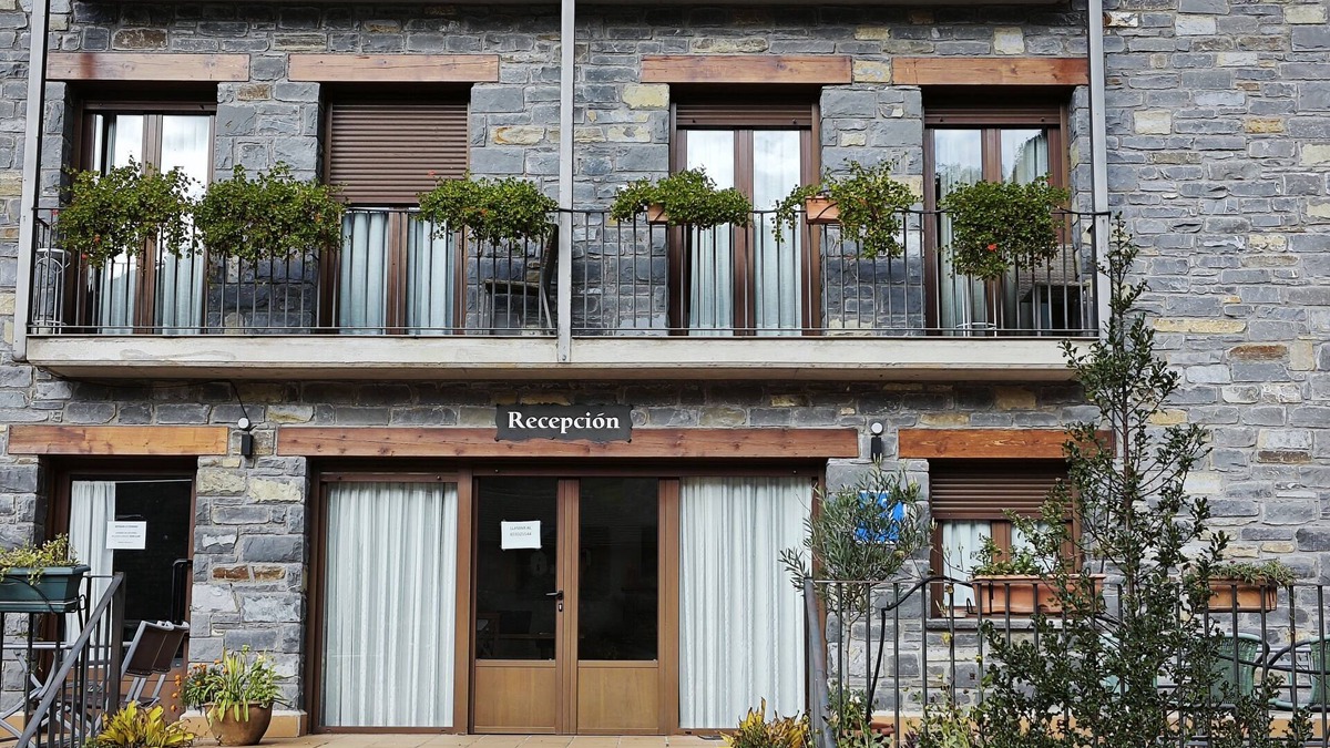 Broto Apartment | Casa Juaneta Apartments