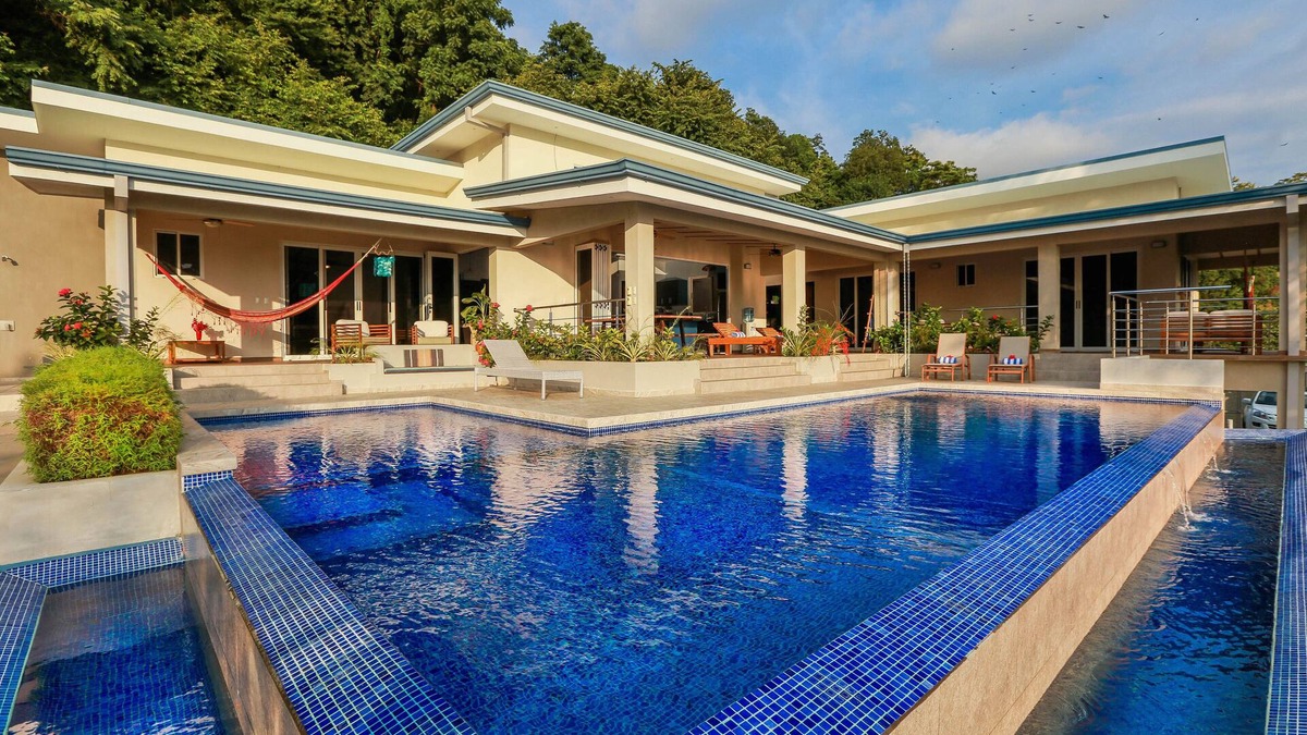 Carmen Villa | Casa Juliet - Breathtaking Ocean/Surf Views in a dreamy 4BR Villa!