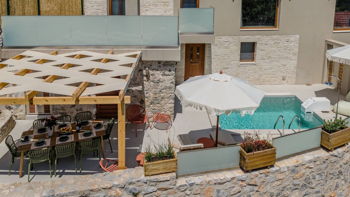 Karinai Villa | Casa Karinea ,A Luxurious Retreat in the Heart of Crete