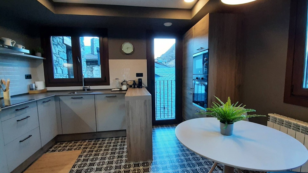 Sahun Apartment | Casa la Era - Apartment La Llorigueta - Charming duplex under cover