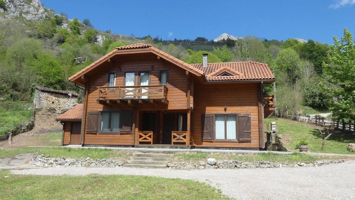 Laviana Cottage | Casa la Fomermeya - Ideal for family reunions and large groups.