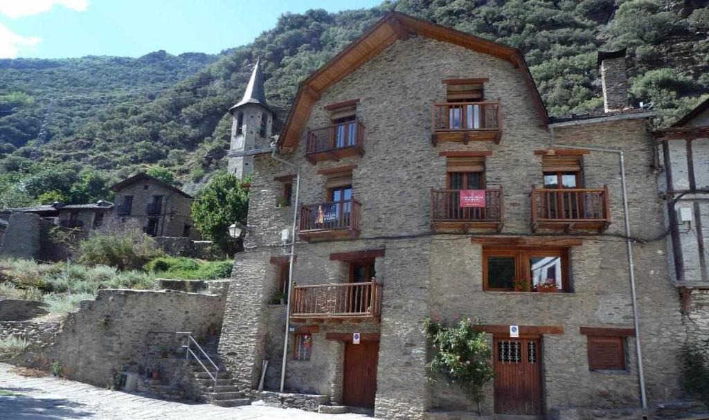 Ainet de Besan House | Casa La Lourdes