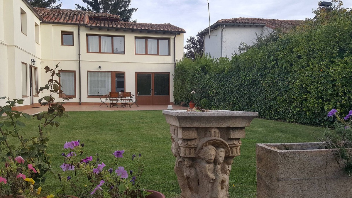 Burgos House | Casa La Manzanera