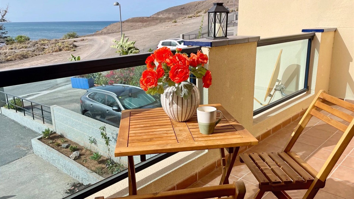 Pajara House | Casa La Ola - Idyllic Seaside Retreat, La Lajita