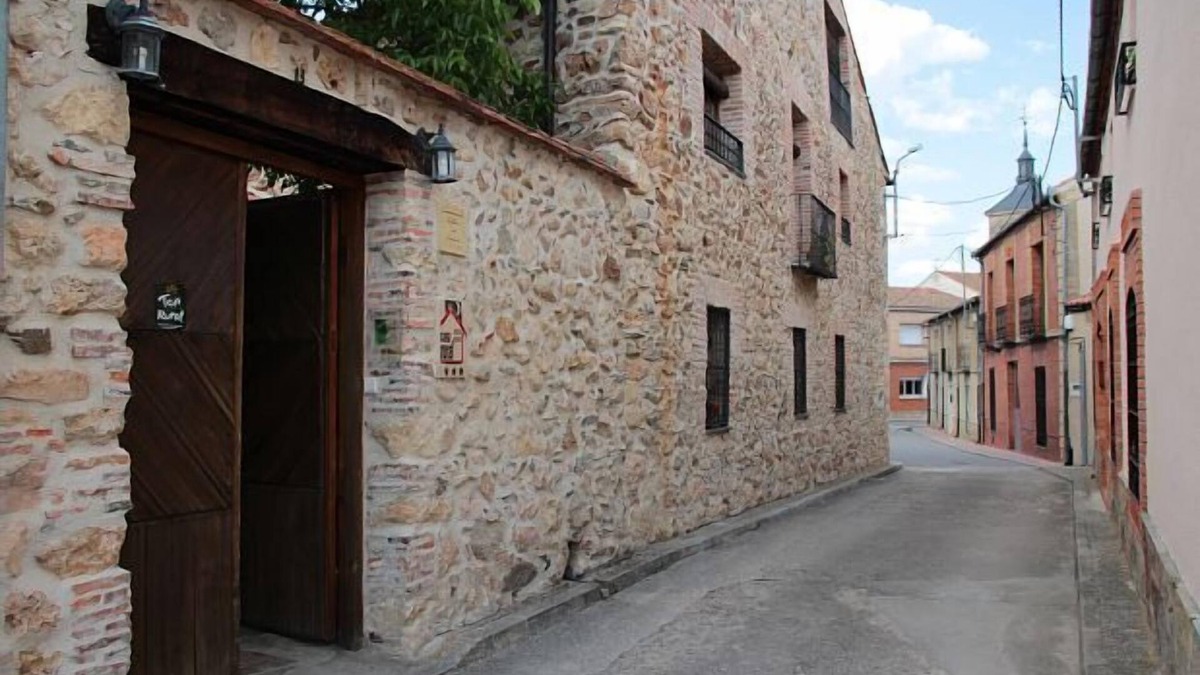 Armuna Cottage | Casa La Plaza for 12 people