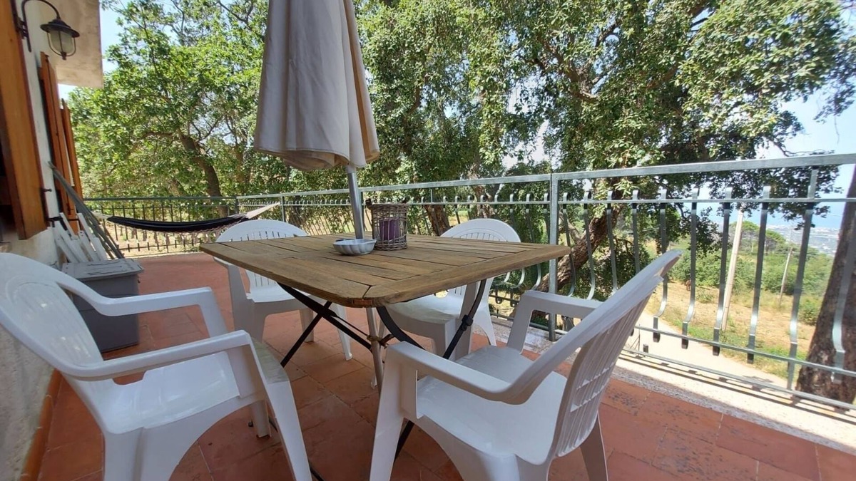Gratteri Apartment | Casa la Quercia apartment with terrace Between Cefalù and the Madonie Park