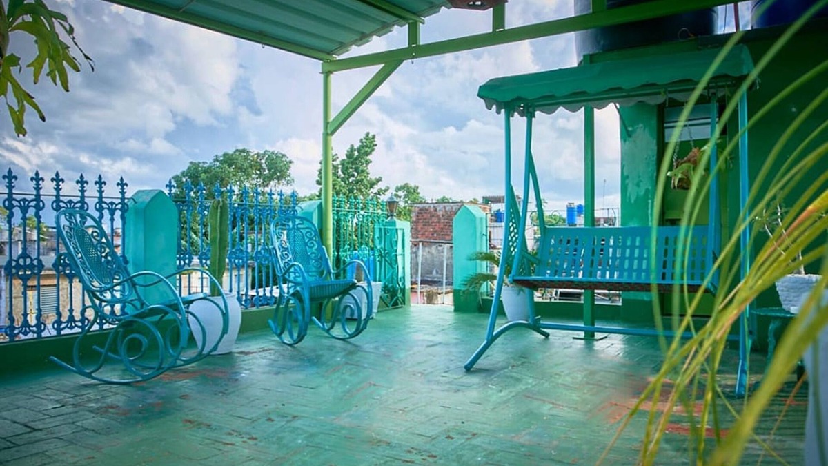 Santa Clara House | Casa La Tropical