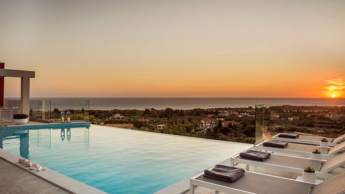 Sarlata Villa | Casa Laura - Sky Lounge Villas