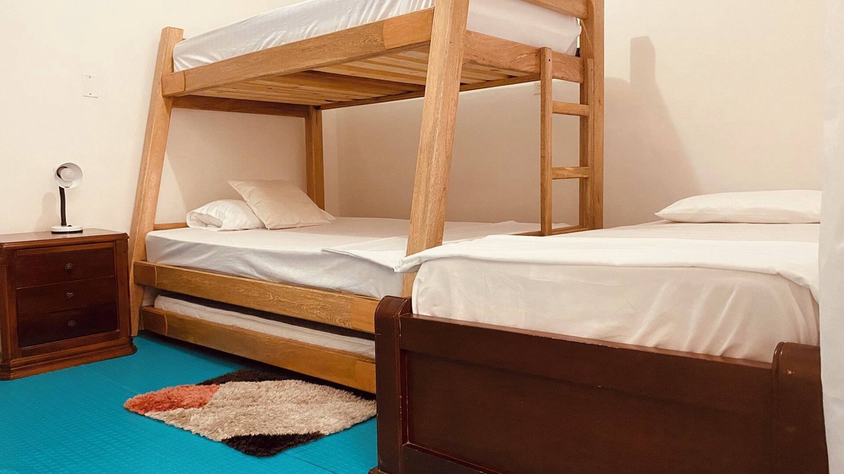 La America Apartment | CASA LAURA (suitable for a group of family or friends) LARGE, LUMINOUS AND WINDY