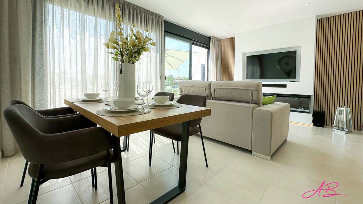 Torre-Pacheco Apartment | Casa Lejos - Luxury Ground Floor 2 Bedroom 2 Bathroom Apartment With Garden