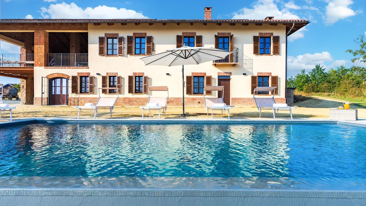 Belveglio Villa | Casa Leonarda 8, Emma Villas