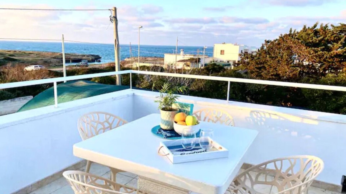 Torre Santa Sabina House | Casa Libellula Private Suite Sea View & Starlink wifi