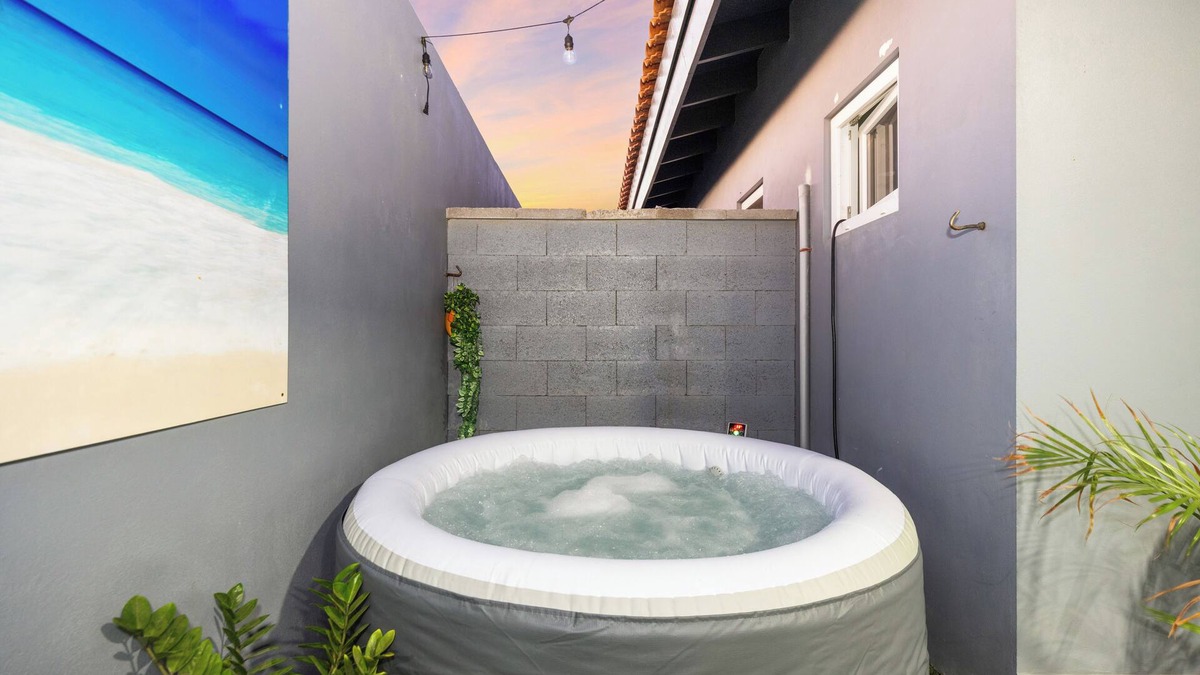Boegoeroei House | Casa Lima - 5 Mins to Eagle Beach by Lucha