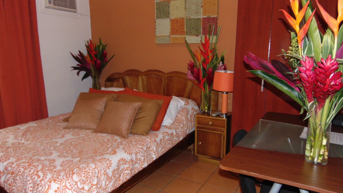 Pavas Bed & Breakfast | Casa Lima B&B Standard Room #4 (With Free Breakfast)