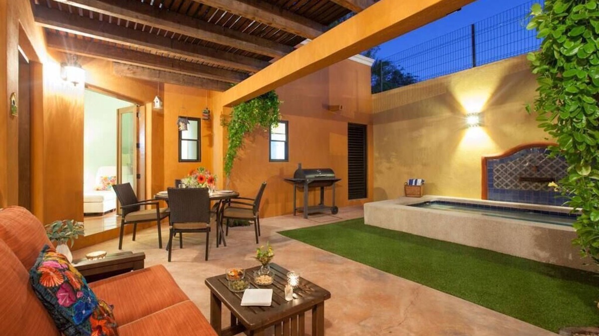 La Paz House | Casa Linda Summary: R