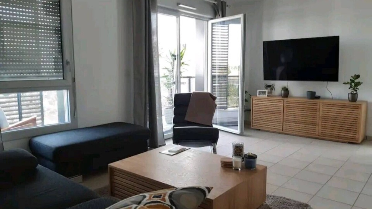 Decines-Charpieu Apartment | Casa Lione - Appartement Moderne à Décines
