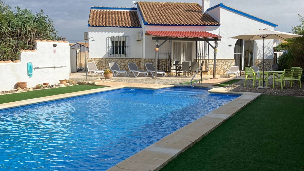Arboleas Villa | Casa Lisa - a beautiful 3 bedroom villa with large private pool.