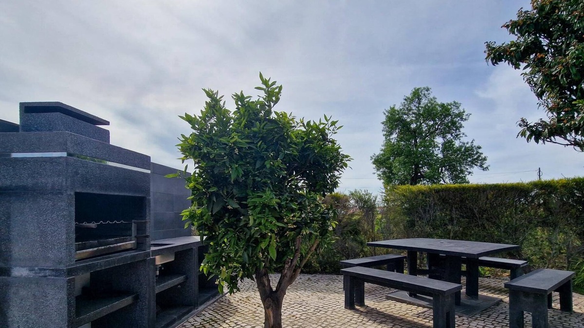 Luz de Tavira Apartment | Casa Lisboa T3 by YHA