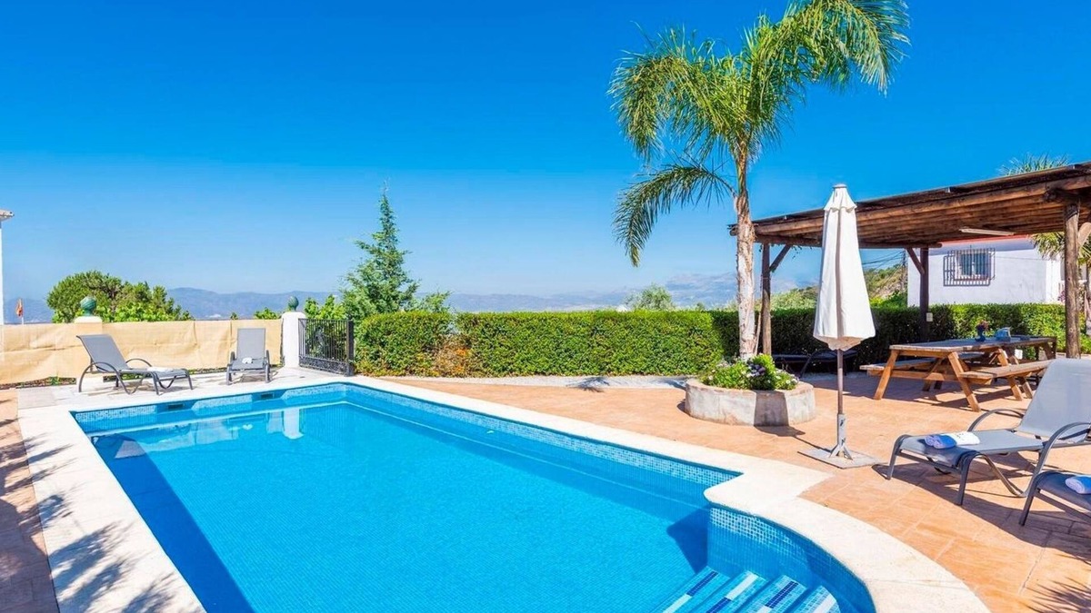 Canillas de Aceituno Villa | Casa Los Naranjos Canillas de Aceituno by Ruralidays