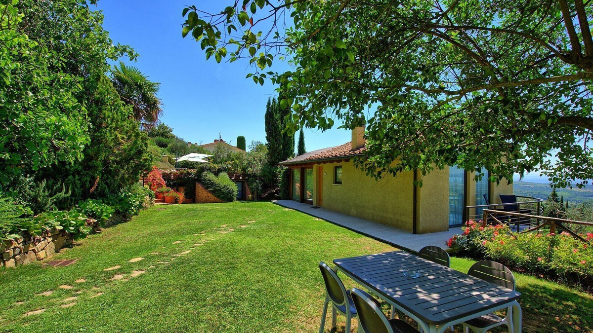 Magliano Villa | Casa Lucia - Holiday Villa Rental with swimming pool on the hills of Chianti, Tuscany