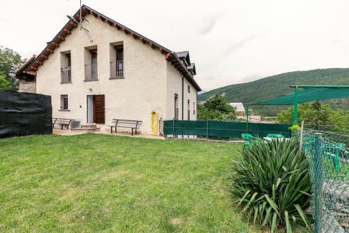 Castiello de Jaca Apartment | Casa Luis - APARTAMENTO con JARDÍN PRIVADO en los PIRINEOS