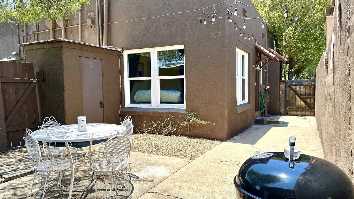 Sam Hughes Apartment | Casa Luna: A Southwest, Vintage Getaway!