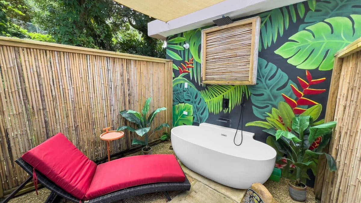 Pitahaya House | Casa Luquillo | Cozy Retreat House W/BBQs & Tub