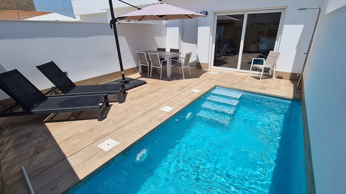 Los Cuarteros House | Casa Luz Solar in Lo Pagan modern, comfortable house with private pool