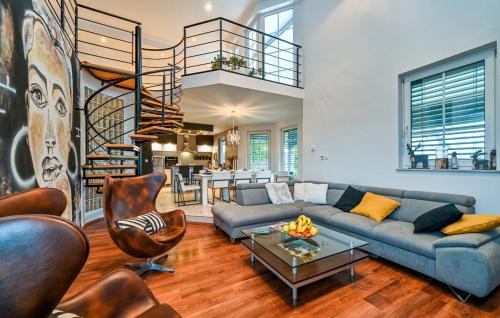 Lopatinec Villa | Casa M