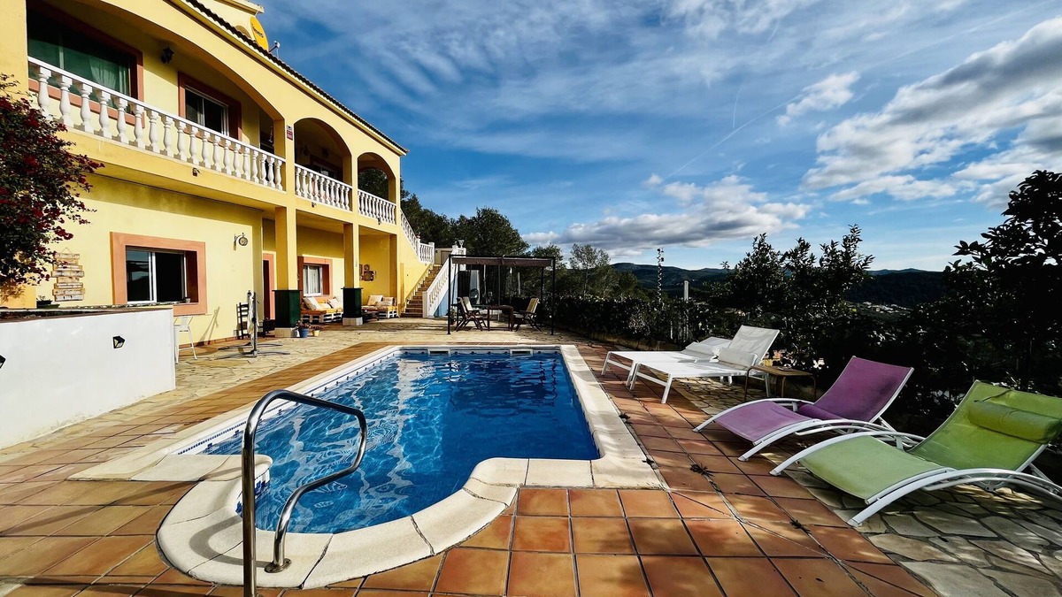 Olivella Villa | Casa Maca: spectacular villa with pool and views