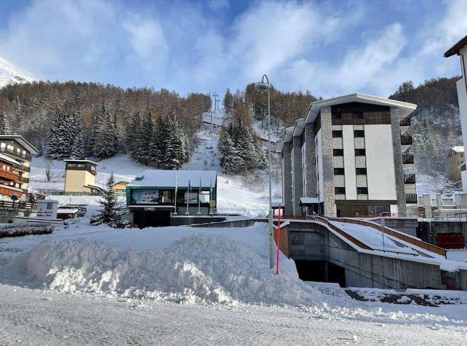 Madesimo Apartment | Casa Madesimo - Impianto sciistico e Parcheggio