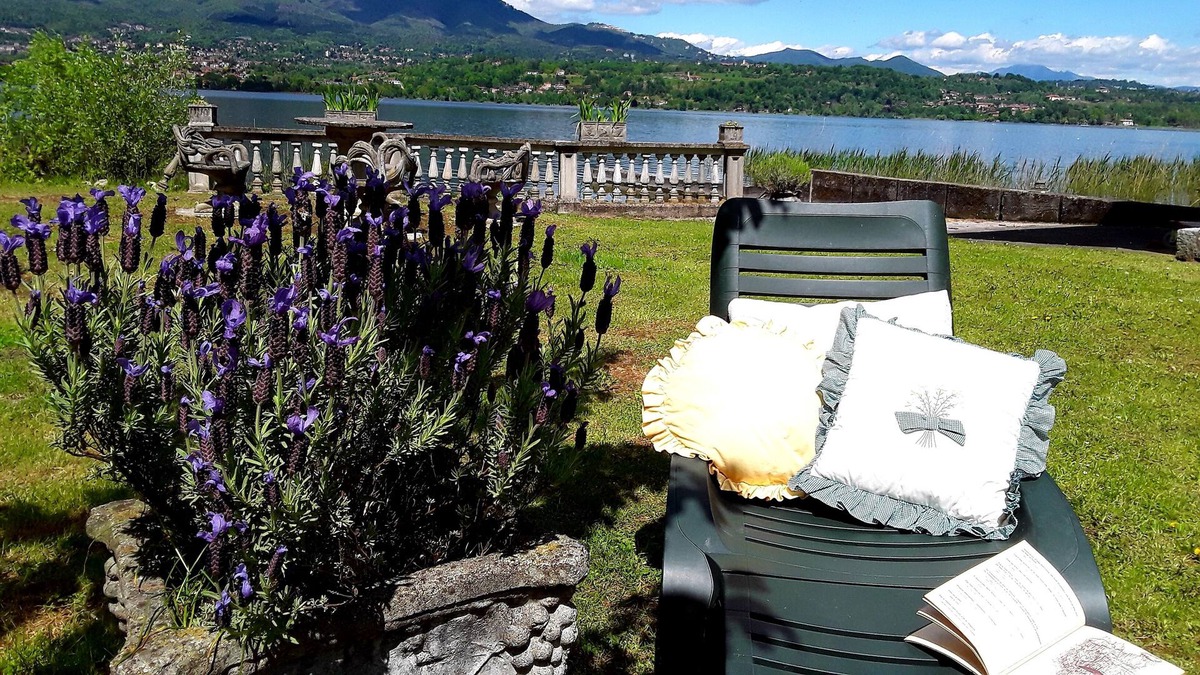 Cazzago Brabbia Cottage | "Casa Magda" entire chalet / cottage with direct access to Lake - ex boathouse