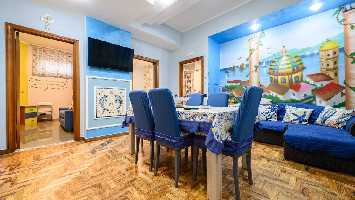 Vietri sul Mare Apartment | Casa Maggio - Two Bedroom Apartment, Sleeps 5