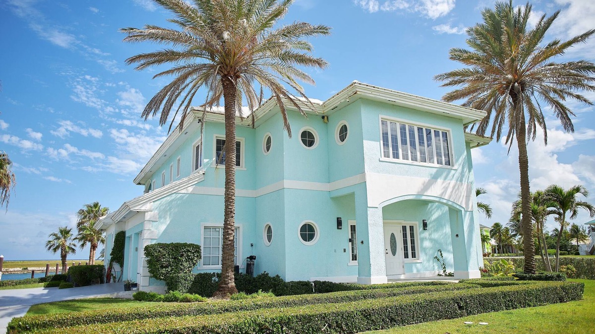 West End Villa | Casa Malaya at Old Bahama Bay - 4 bedroom villa with pool, hot tub & boat dock