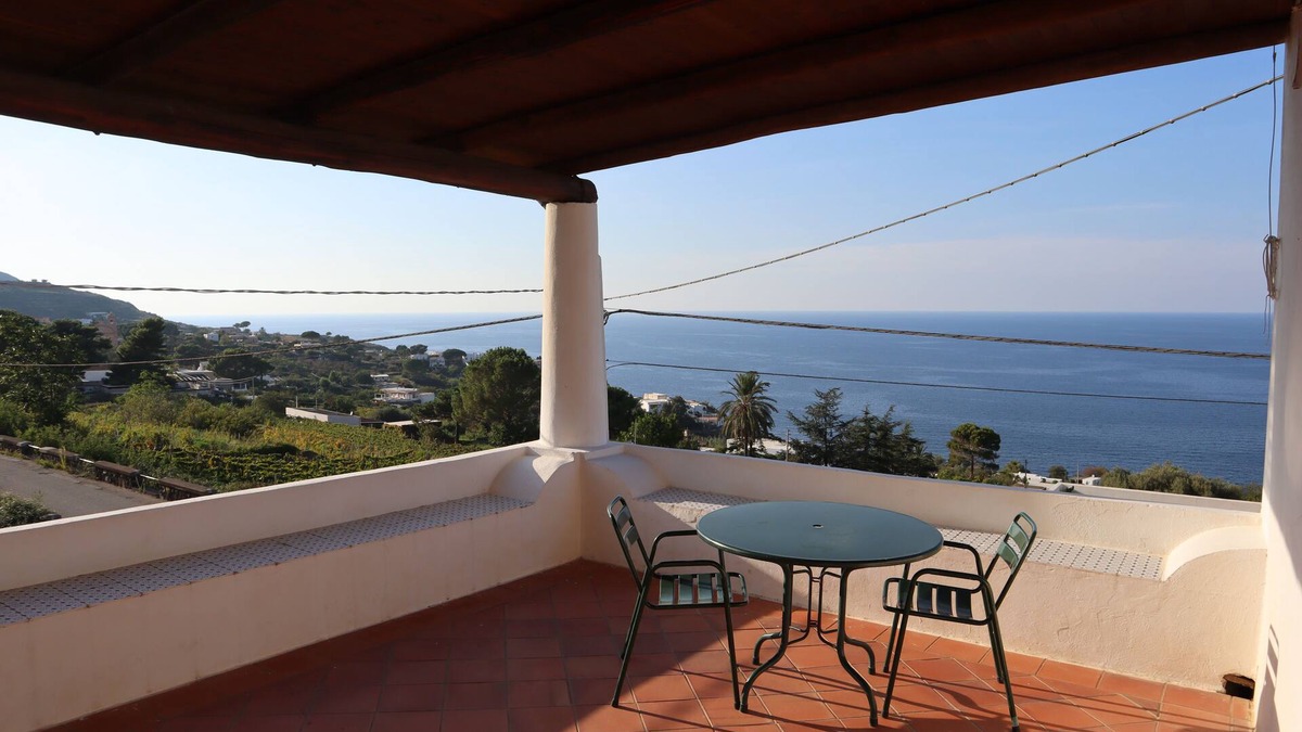 Malfa House | Casa Malvasia - Traditional Aeolian house with beautiful sea view terraces