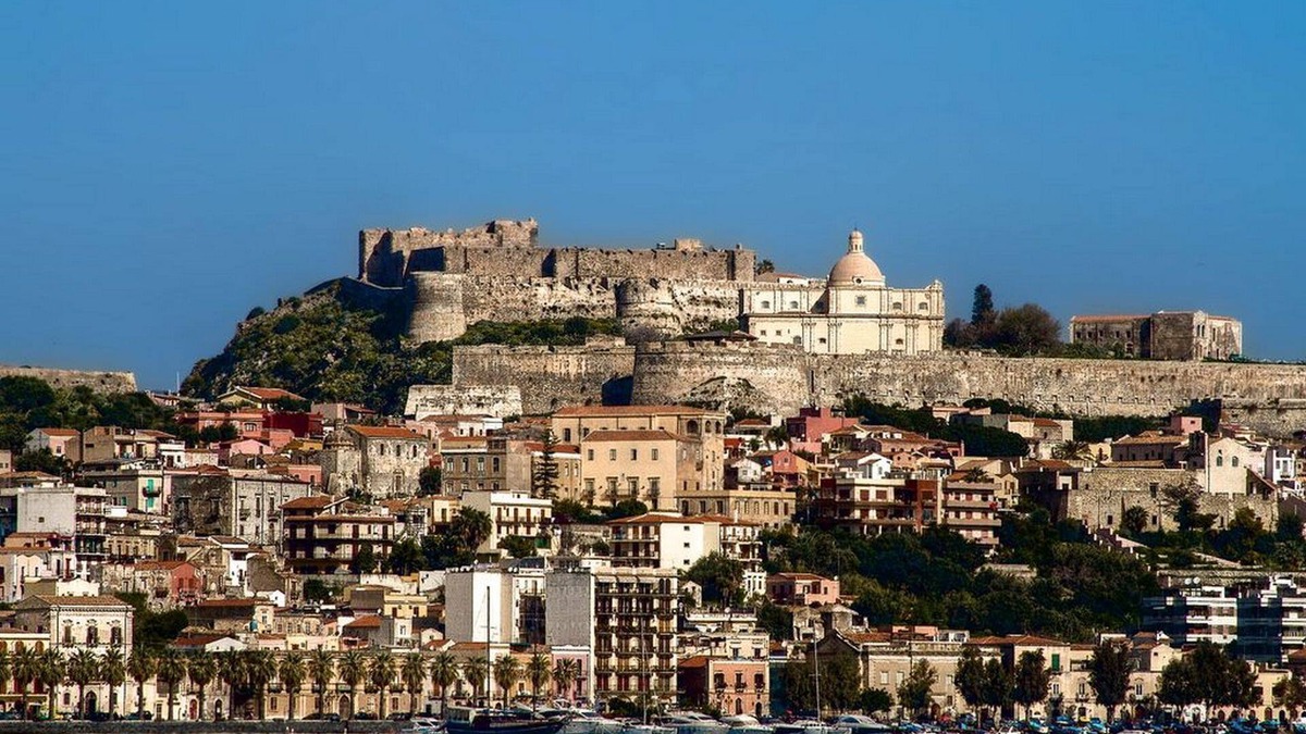 Milazzo House | Casa Marina di San Francesco in the historic center of Milazzo